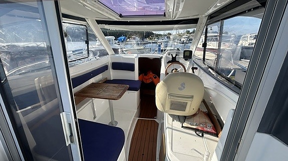 Beneteau Antares 680 – Suzuki 115 hk – mye utstyr –  ny service 2026! 26 of 30
