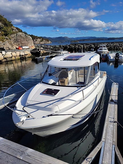 Beneteau Antares 680 – Suzuki 115 hk – mye utstyr –  ny service 2026! 9 of 30