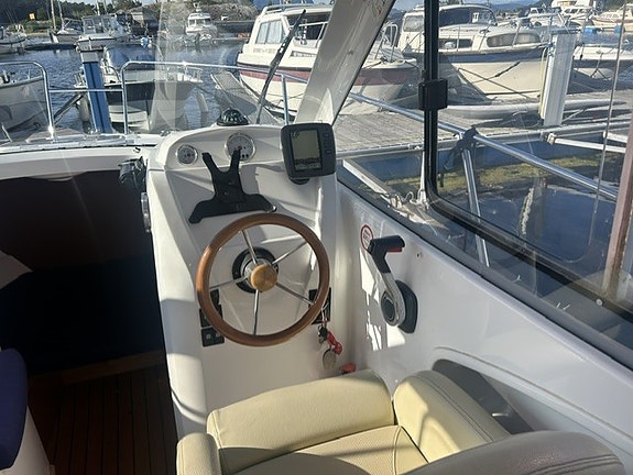 Beneteau Antares 680 – Suzuki 115 hk – mye utstyr –  ny service 2026! 21 of 30