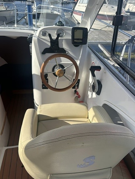 Beneteau Antares 680 – Suzuki 115 hk – mye utstyr –  ny service 2026! 22 of 30
