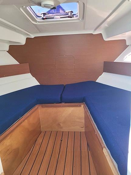 Beneteau Antares 680 – Suzuki 115 hk – mye utstyr –  ny service 2026! 13 of 30
