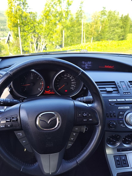 Mazda 3 10 of 15