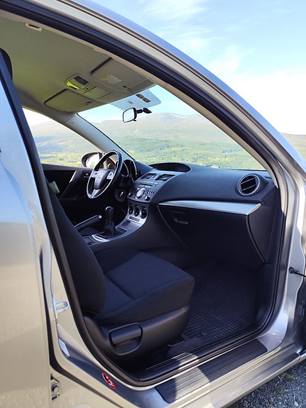 Mazda 3 9 of 15