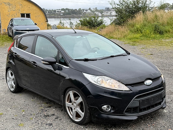Ford Fiesta 4 of 12