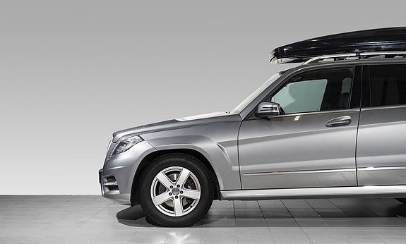 Mercedes-Benz GLK220 9 of 30