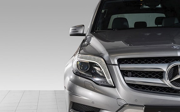 Mercedes-Benz GLK220 3 of 30
