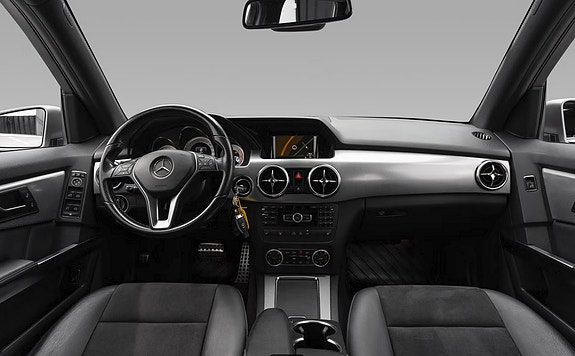 Mercedes-Benz GLK220 12 of 30