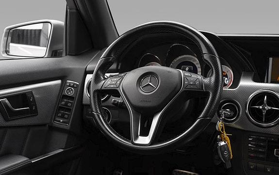 Mercedes-Benz GLK220 30 of 30