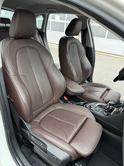 BMW 225xe 10 of 17