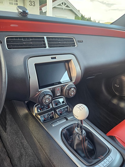 Chevrolet Camaro 14 of 21