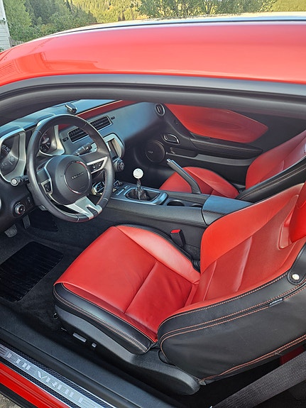 Chevrolet Camaro 12 of 21