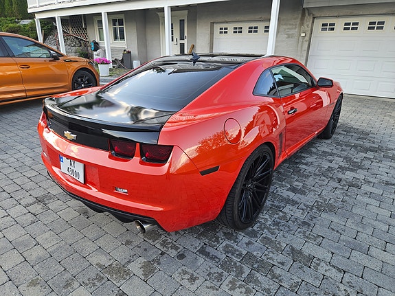 Chevrolet Camaro 8 of 21