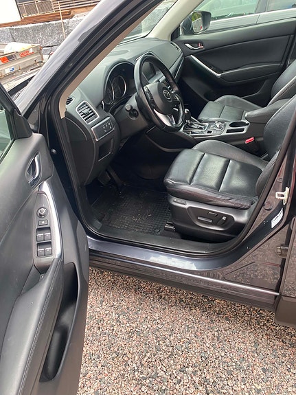 Mazda CX-5 10 of 17