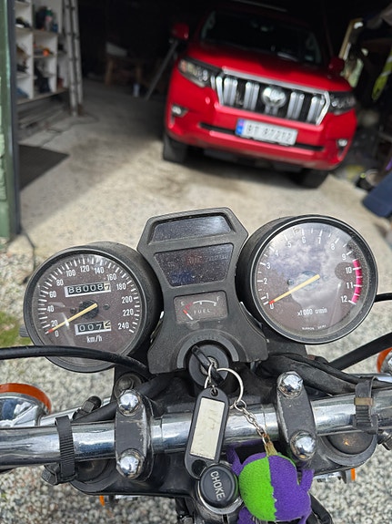 Suzuki GS 650 L 2 of 6