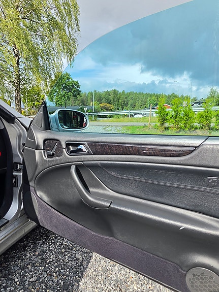 Mercedes-Benz CLK230 12 of 30