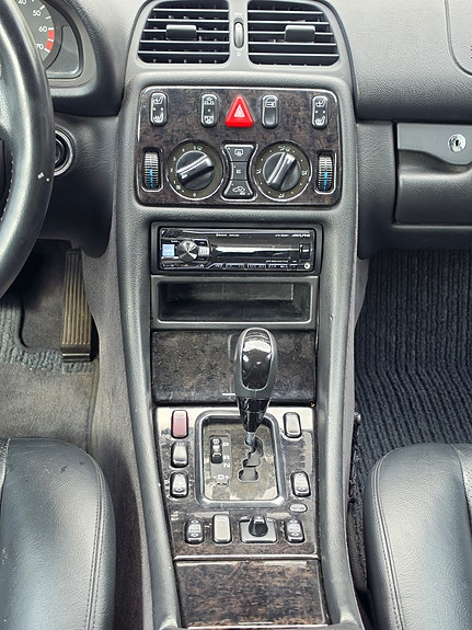 Mercedes-Benz CLK230 17 of 30
