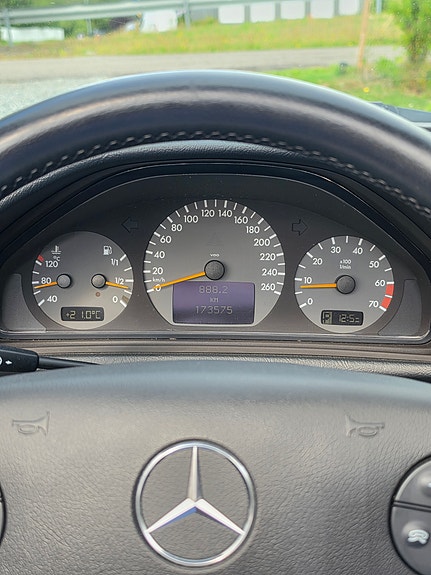 Mercedes-Benz CLK230 20 of 30