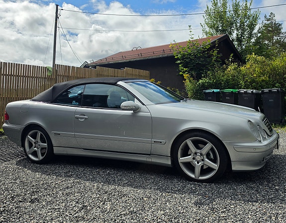 Mercedes-Benz CLK230 6 of 30