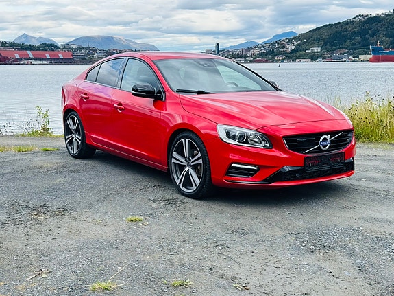 Volvo S60 10 of 30