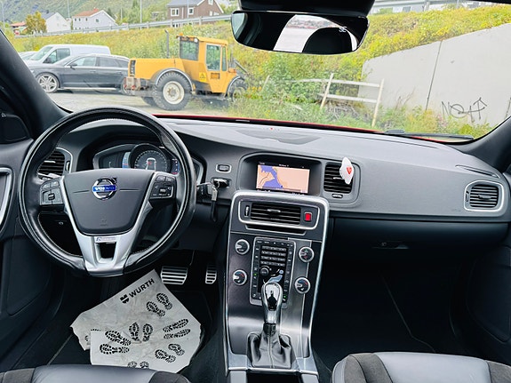 Volvo S60 25 of 30