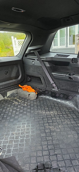 Volvo XC90 13 of 28
