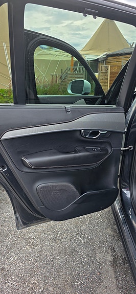 Volvo XC90 19 of 28