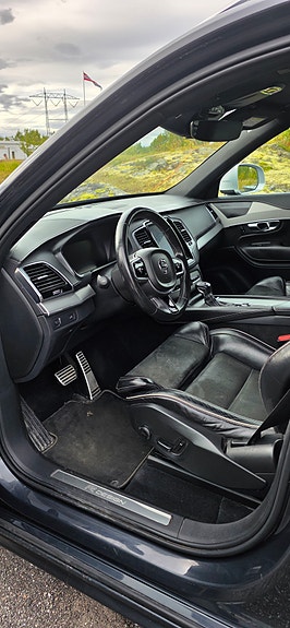 Volvo XC90 21 of 28