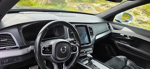Volvo XC90 23 of 28