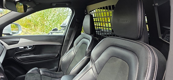 Volvo XC90 25 of 28