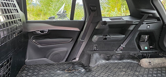 Volvo XC90 18 of 28