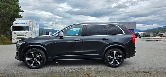 Volvo XC90 4 of 28