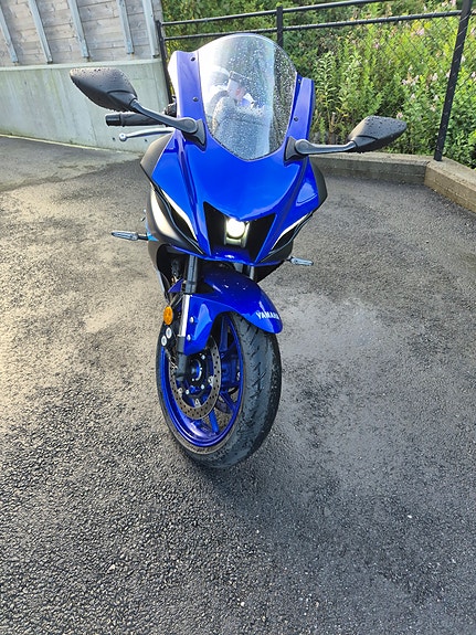 Yamaha R7 5 of 8
