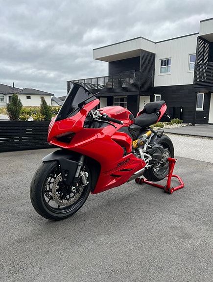 Ducati Panigale V2 2 of 8