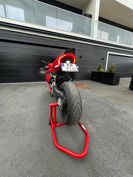 Ducati Panigale V2 8 of 8
