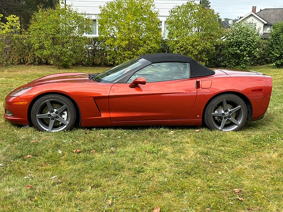 Chevrolet Corvette 11 of 30