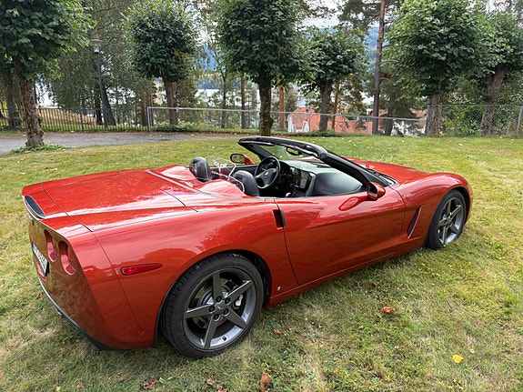 Chevrolet Corvette 8 of 30