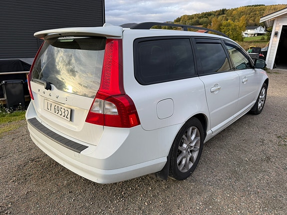 Volvo V70 4 of 8