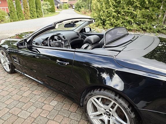 Mercedes-Benz SL55 8 of 13