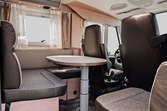 Knaus Sky I 700 | 1 eier | Litium | Lav km.stand | Fortelt | 3 of 30