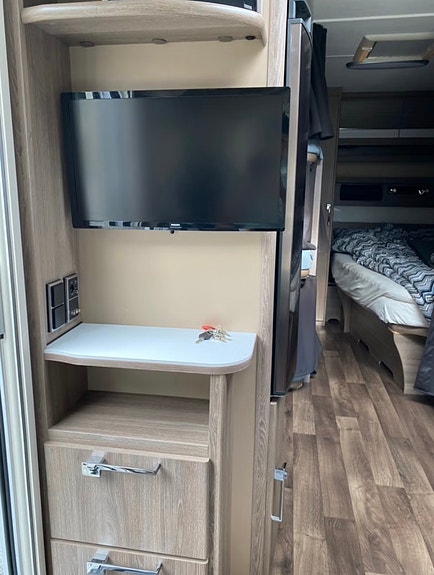 KABE Royal 560 GLE KS 11 of 21