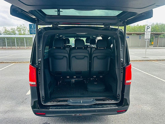 Mercedes-Benz EQV300 4 of 14