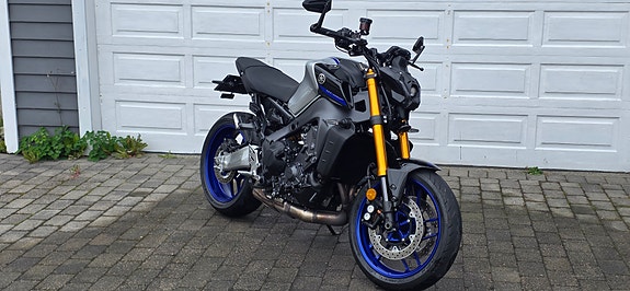 Yamaha MT-09 10 of 17