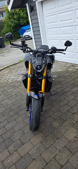 Yamaha MT-09 8 of 17