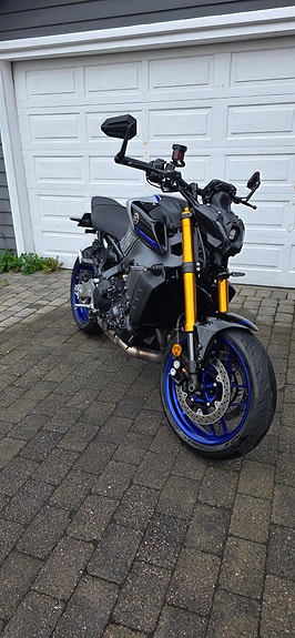 Yamaha MT-09 7 of 17