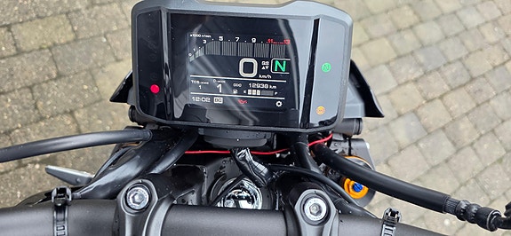 Yamaha MT-09 9 of 17