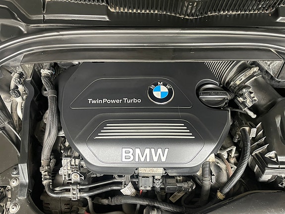 BMW 218d 27 of 30