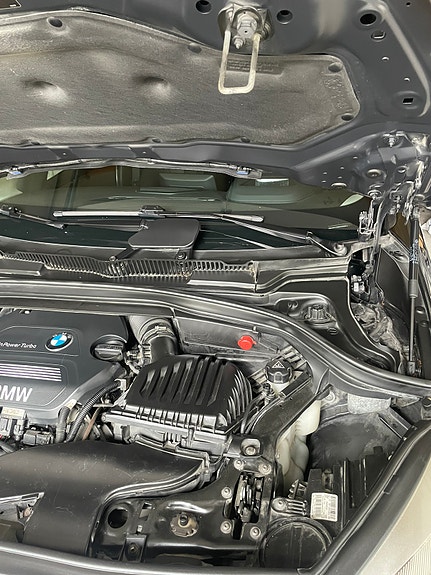 BMW 218d 25 of 30