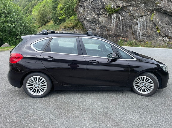 BMW 218d 9 of 30