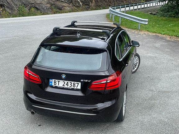 BMW 218d 7 of 30