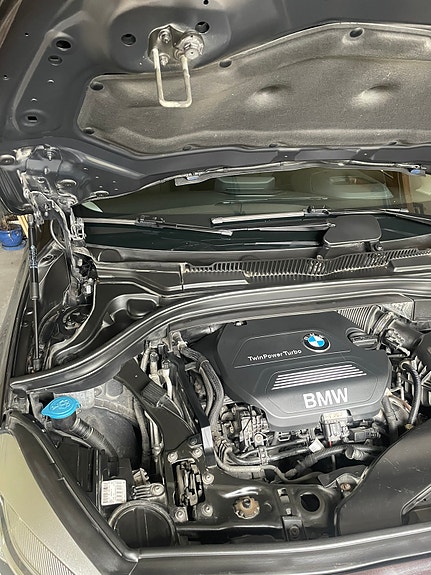 BMW 218d 24 of 30